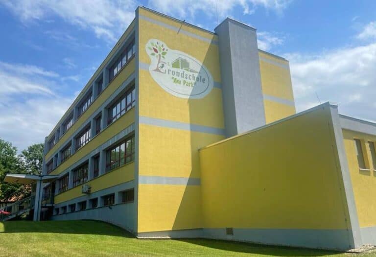 image001